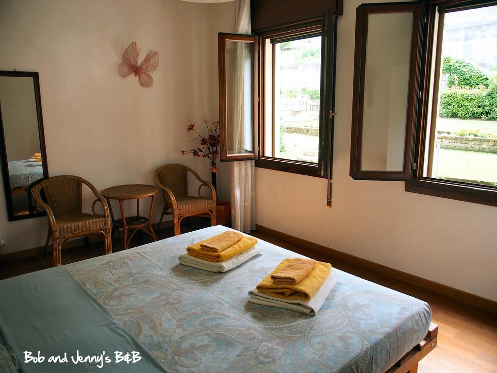 Bob And Jenny'S B&B Vicenza Ruang foto